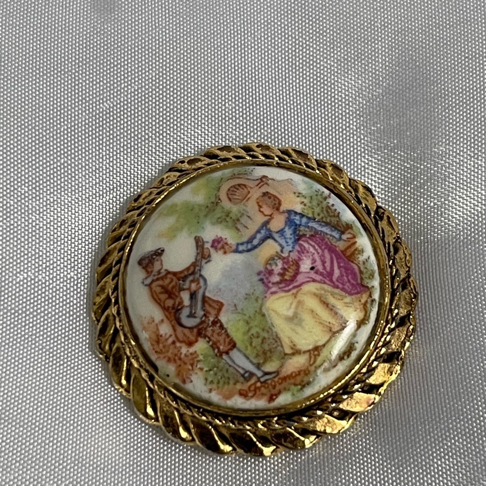Vintage Fragonard Courting Couple Porcelain Cameo Brooch - Picture 3 of 7